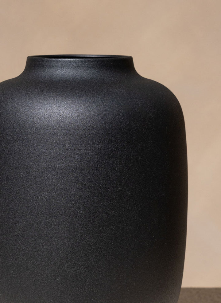 Nola Vaas - Mat Zwart