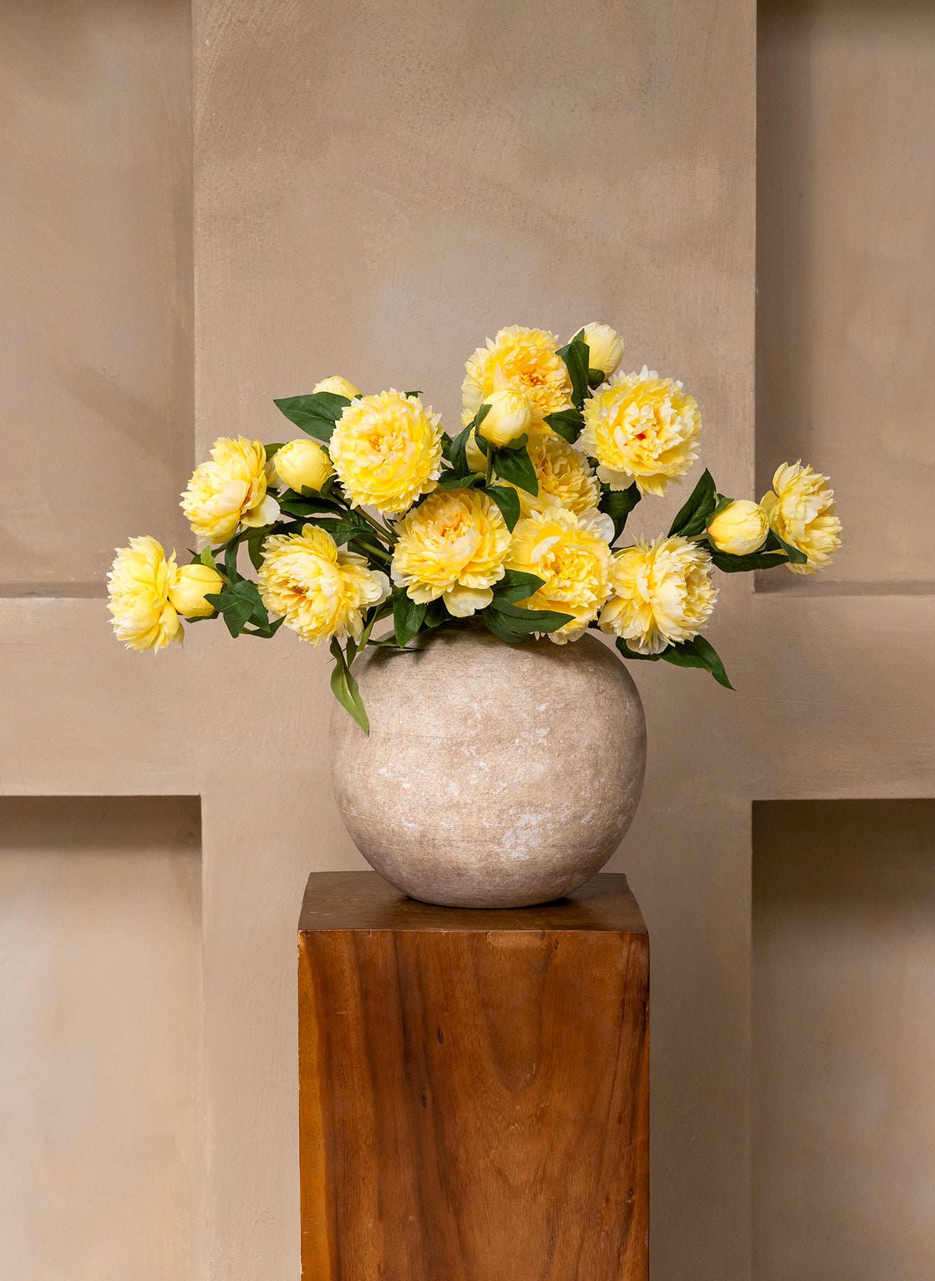 Pivoines en soie - Jaune (6 tiges / 18 têtes de fleurs)